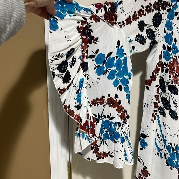 Fever Women Ruffled Sleeves Crew Neck Blouse Small - Picture 5 of 12